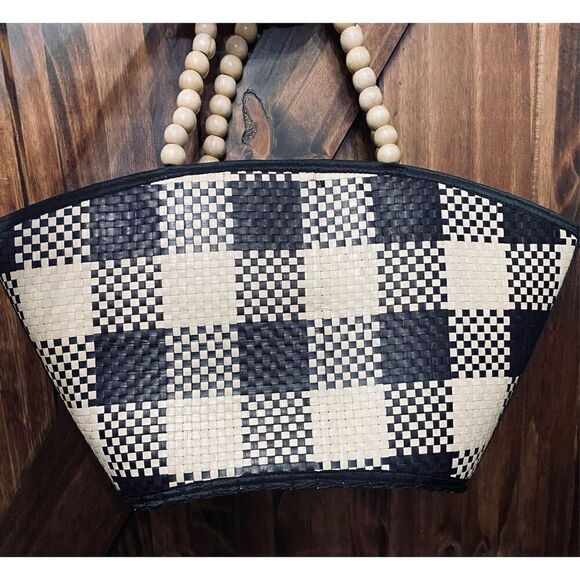 Checkered Beach Shop Tote Purse Bag with Beaded Handles Cream Black Checkered #1 - Picture 2 of 5